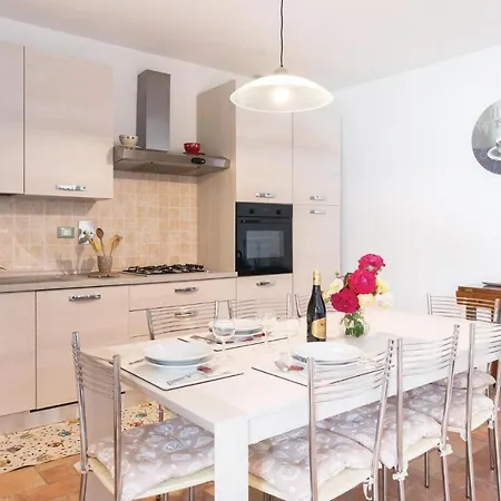 Holiday home Villino Le Rose *